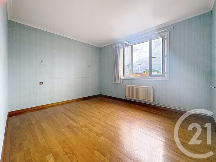 Image No.12-4 Bed House for sale