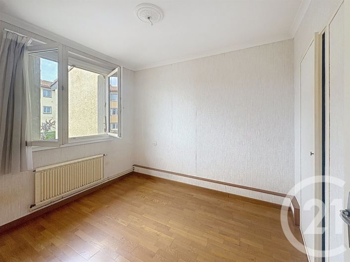 Image No.13-4 Bed House for sale