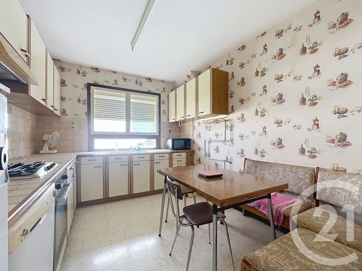 Image No.17-4 Bed House for sale