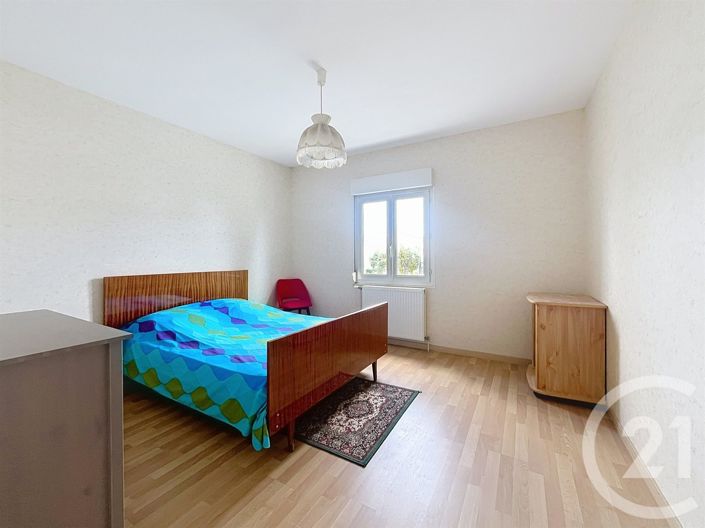 Image No.18-4 Bed House for sale