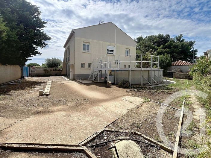 Image No.2-4 Bed House for sale