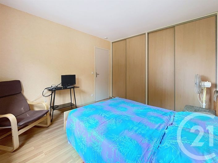 Image No.21-4 Bed House for sale