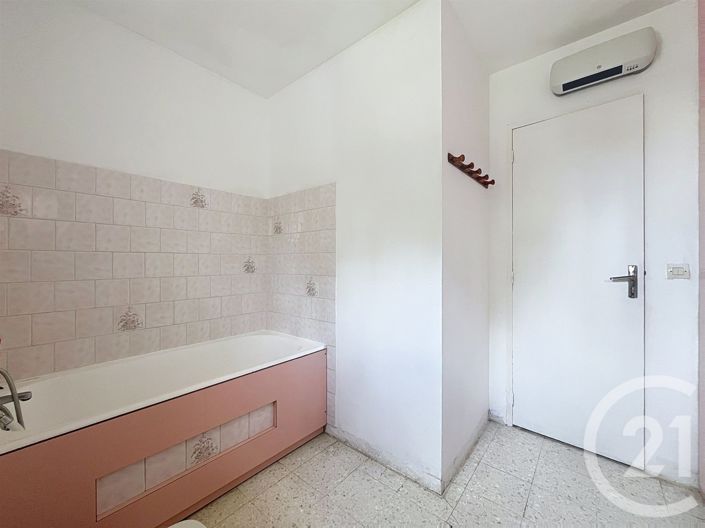 Image No.22-4 Bed House for sale