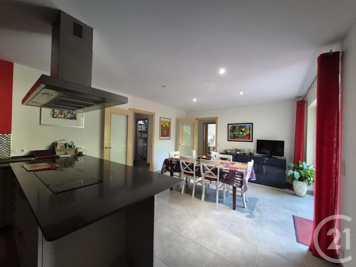 Image No.8-Maison de 6 chambres à vendre à Usclas-d'Hérault