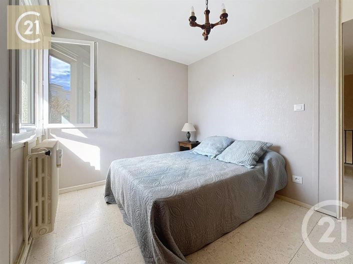 Image No.14-3 Bed House for sale