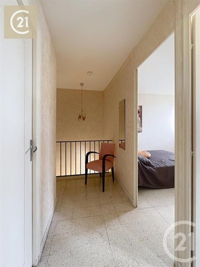 Image No.15-3 Bed House for sale