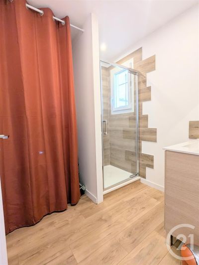 Image No.10-2 Bed House for sale