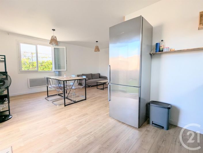 Image No.12-2 Bed House for sale