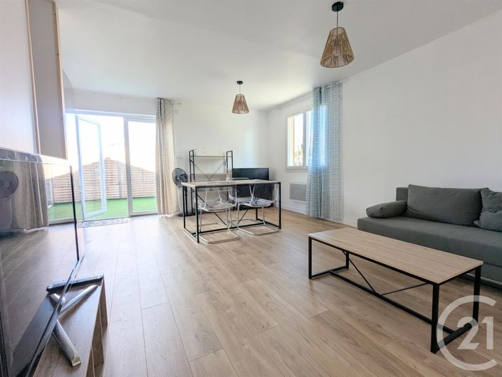 Image No.4-2 Bed House for sale