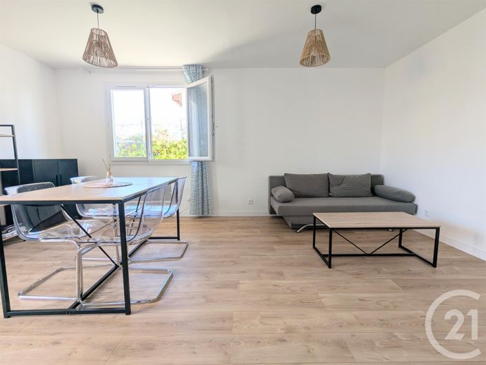 Image No.6-2 Bed House for sale