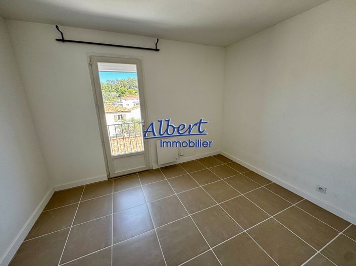 Image No.7-2 Bed House for sale