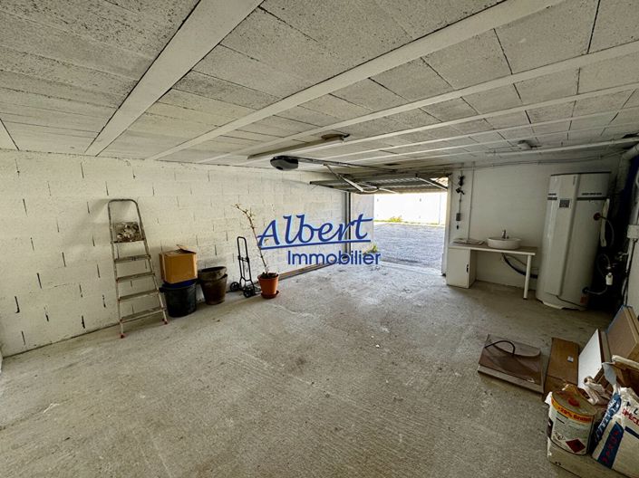 Image No.9-2 Bed House for sale