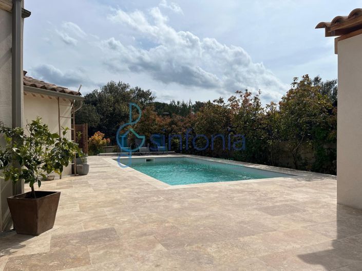 Image No.2-Maison de 4 chambres à vendre à Uzès