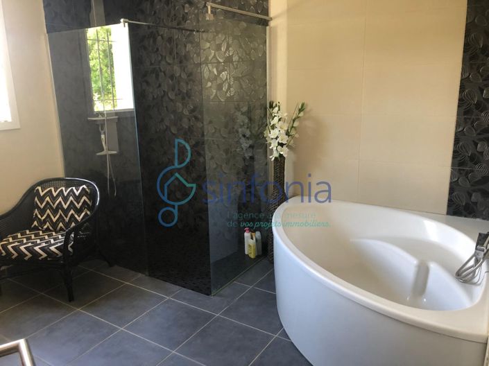 Image No.9-Maison de 4 chambres à vendre à Uzès