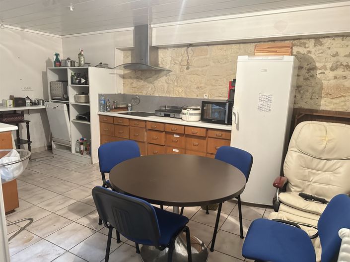 Image No.11-2 Bed House for sale