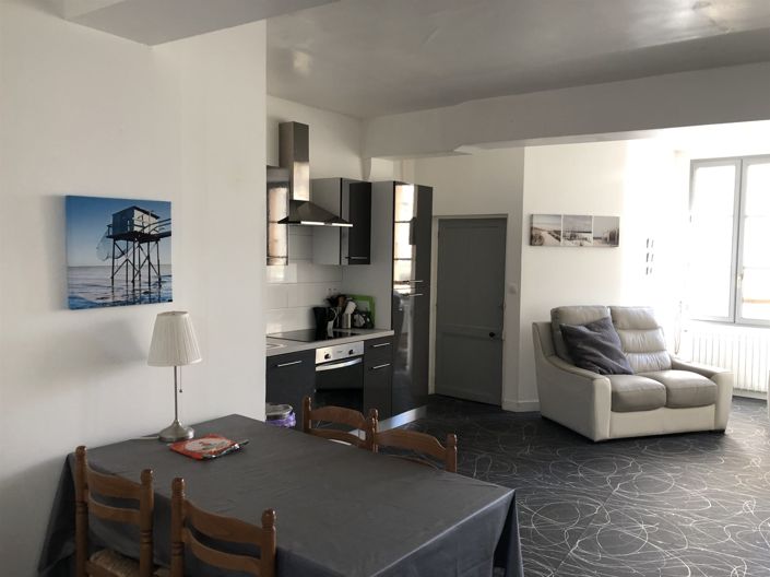 Image No.8-2 Bed House for sale