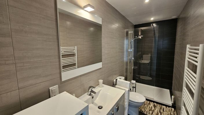 Image No.14-4 Bed House for sale