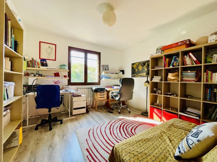 Image No.11-4 Bed House for sale