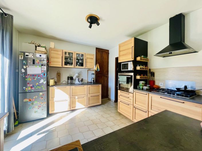 Image No.6-4 Bed House for sale