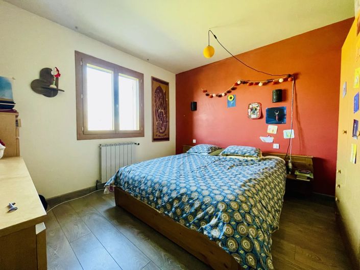 Image No.8-4 Bed House for sale