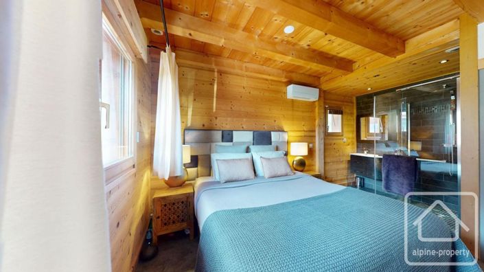 Image No.15-4 Bed Property for sale