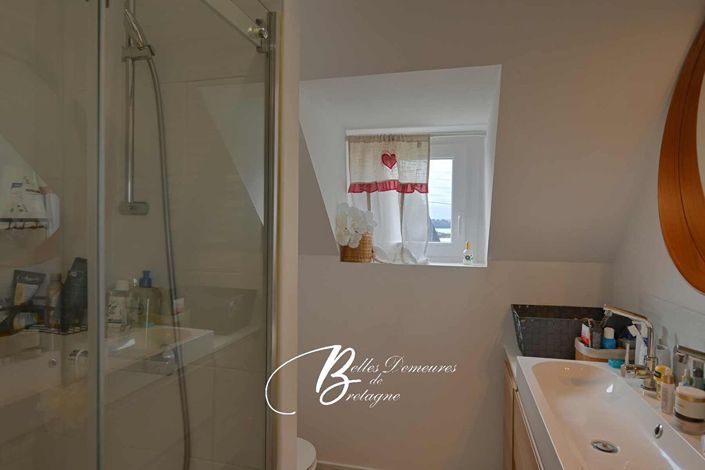 Image No.15-4 Bed House for sale