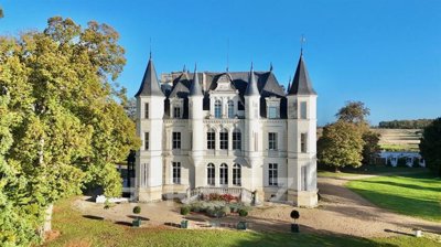 1 - Esvres, Property
