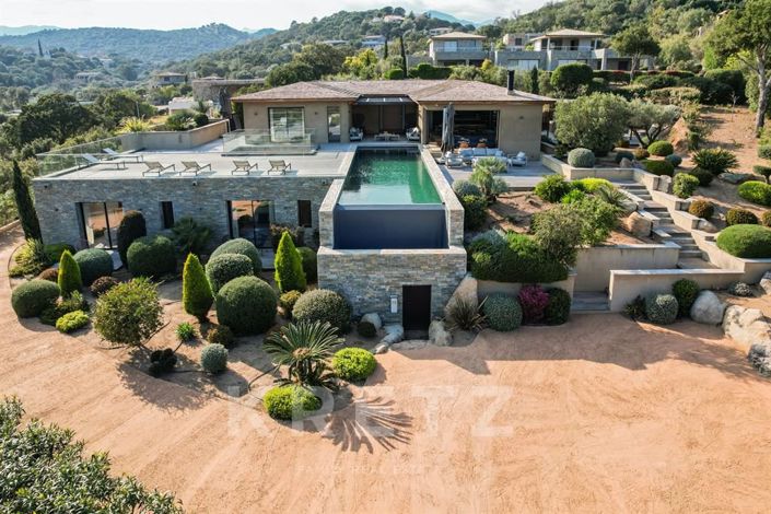 Image No.4-Propriété de 5 chambres à vendre à Zonza