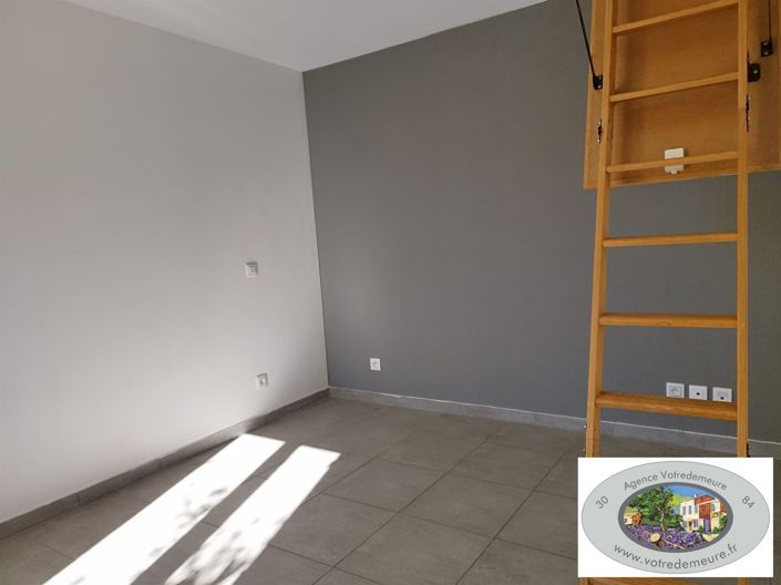 Image No.4-2 Bed House for sale