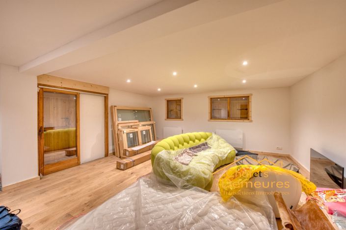 Image No.15-5 Bed House for sale