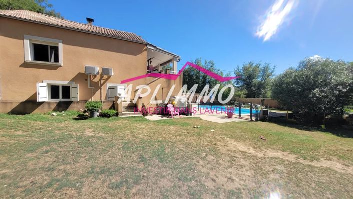 Image No.2-4 Bed House for sale