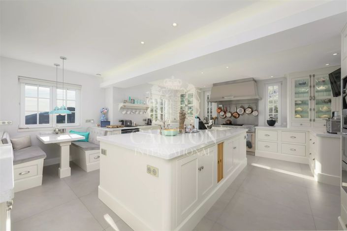 Image No.10-5 Bed House for sale