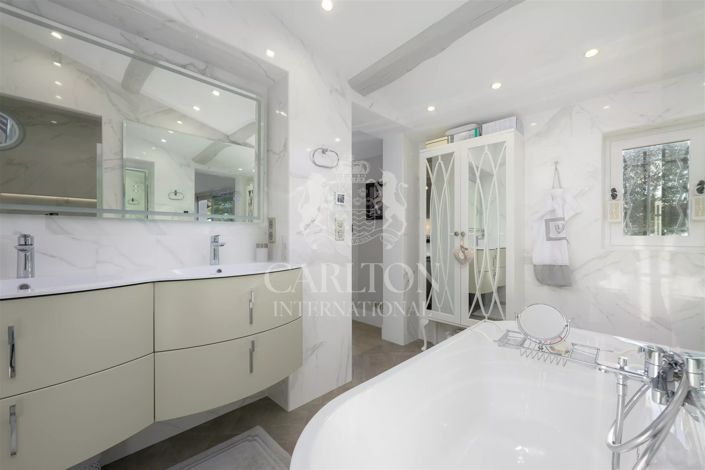 Image No.14-5 Bed House for sale