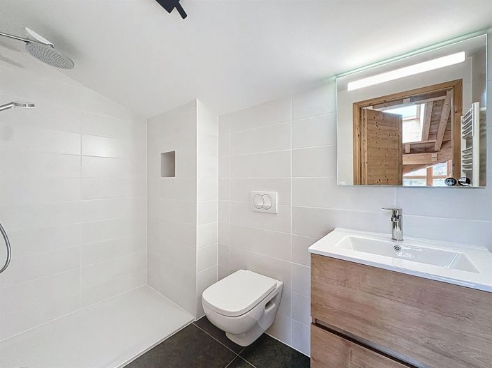 Image No.15-5 Bed Apartment for sale