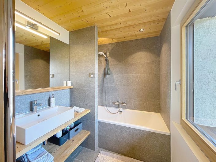 Image No.10-4 Bed House for sale