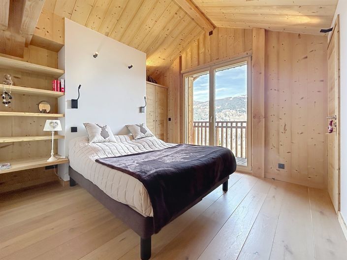 Image No.6-4 Bed House for sale