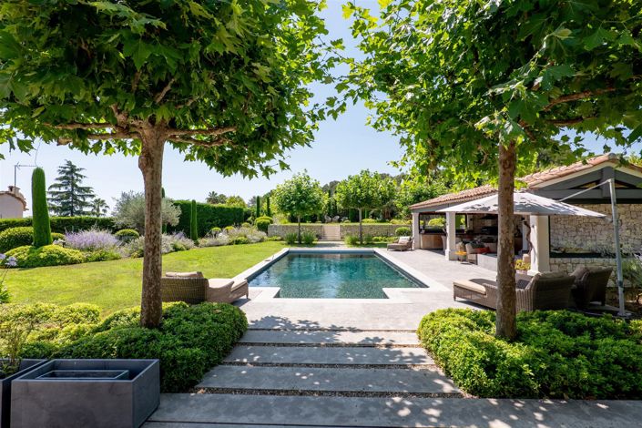 Image No.30-5 Bed House for sale