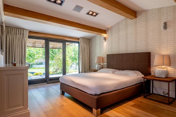 Image No.35-5 Bed House for sale