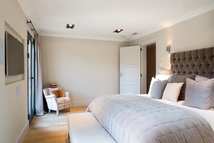 Image No.9-5 Bed House for sale