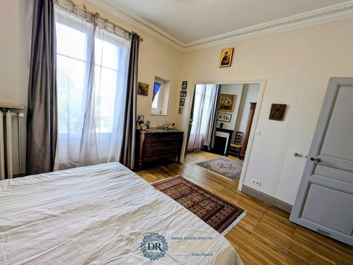 Image No.20-6 Bed House for sale