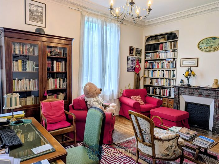 Image No.22-6 Bed House for sale