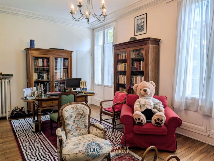 Image No.23-6 Bed House for sale