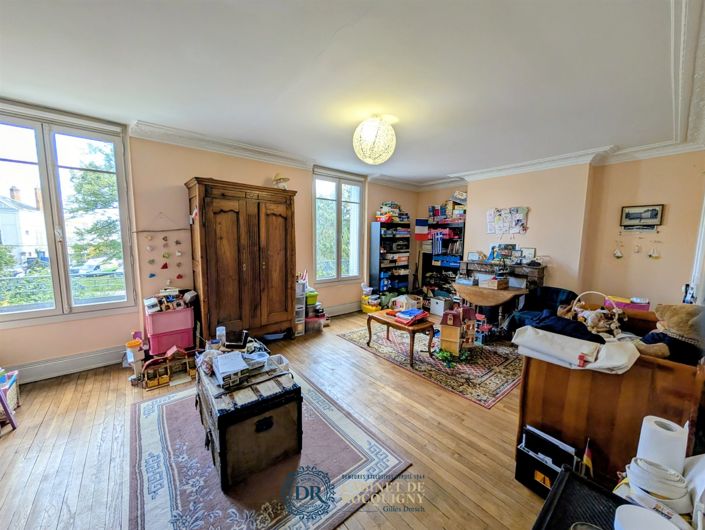 Image No.25-6 Bed House for sale