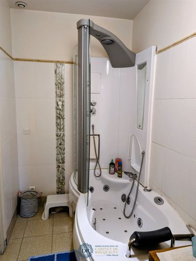 Image No.26-6 Bed House for sale