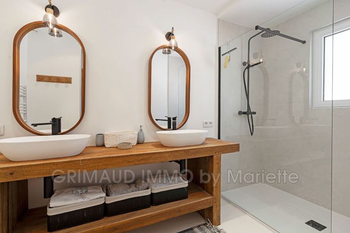 Image No.14-4 Bed House for sale