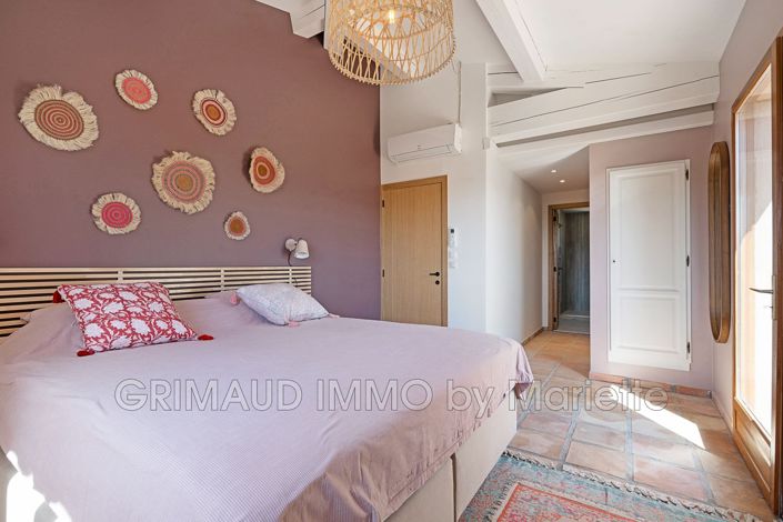 Image No.15-4 Bed House for sale