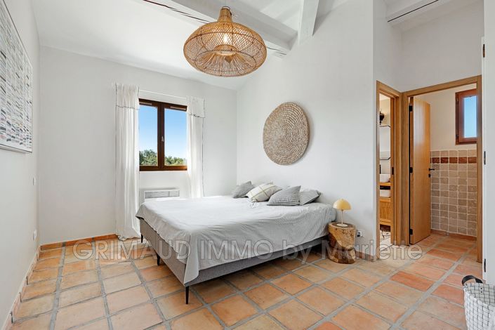 Image No.16-4 Bed House for sale