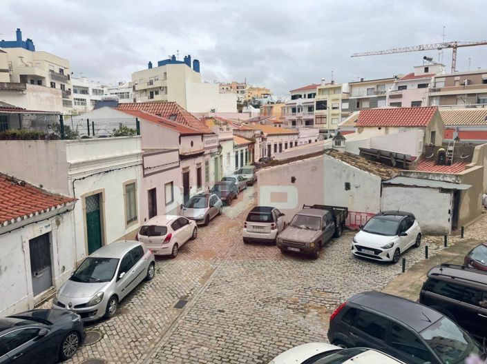 Image No.32-3 Bed Apartment for sale