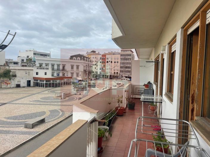 Image No.36-3 Bed Apartment for sale