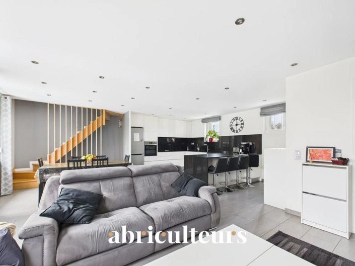 Image No.5-4 Bed House for sale